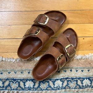 Arizona Big Buckle Oiled Leather Birkenstock in Cognac